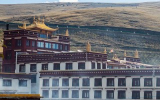 三天鱼子西自驾，在甘孜的云端与河谷之间，找回被城市偷走的时间