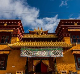 别只知道新都桥！成都出发4小时，这个被低估的高原海子美到窒息