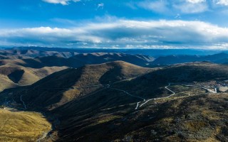 一个人去稻城亚丁，我找到了更自由的打开方式