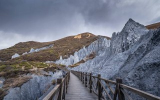 康定木格措，高原上的蓝眼泪怎么玩才不亏？听我唠点实在的